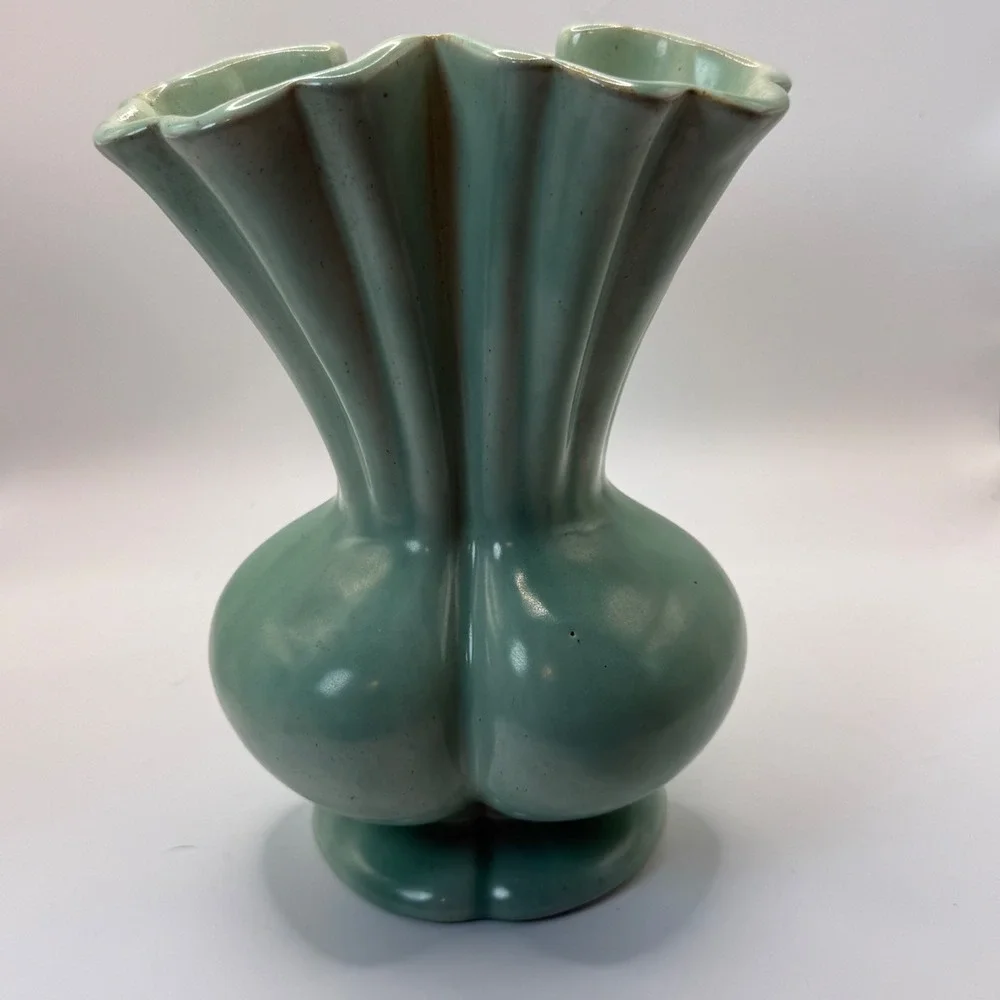 Vintage Camark Pottery Seafoam Green Ruffled Vase Lobed Base Mid Century MCM